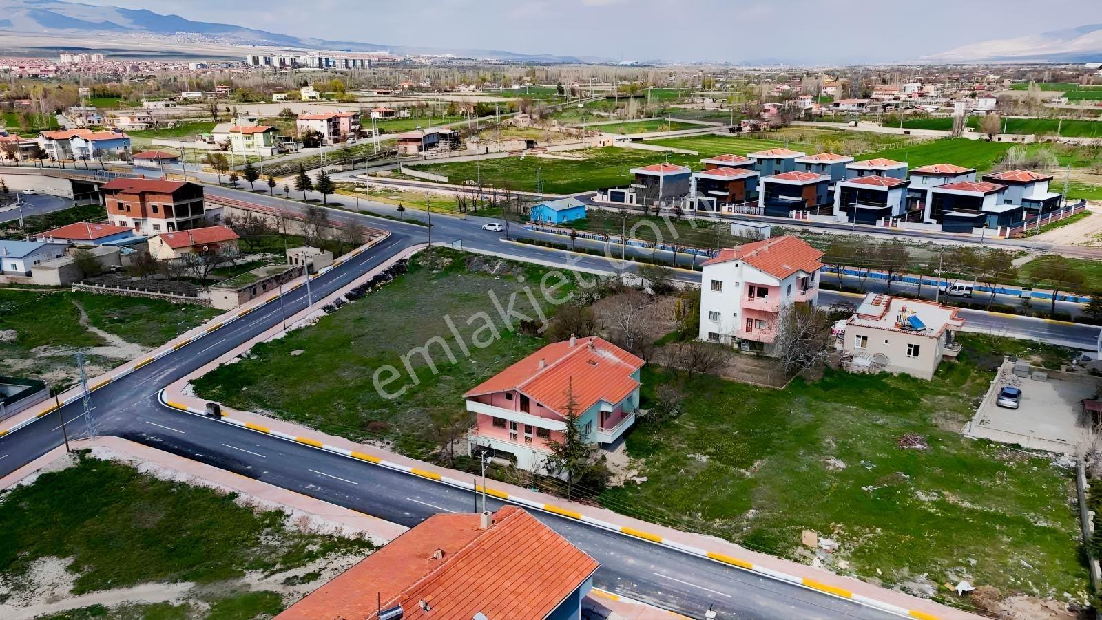 Emin Emlaktan 8 Kat İmar Avantajlı,villa Bölgesinde Müstakil Ev - Görsel 27