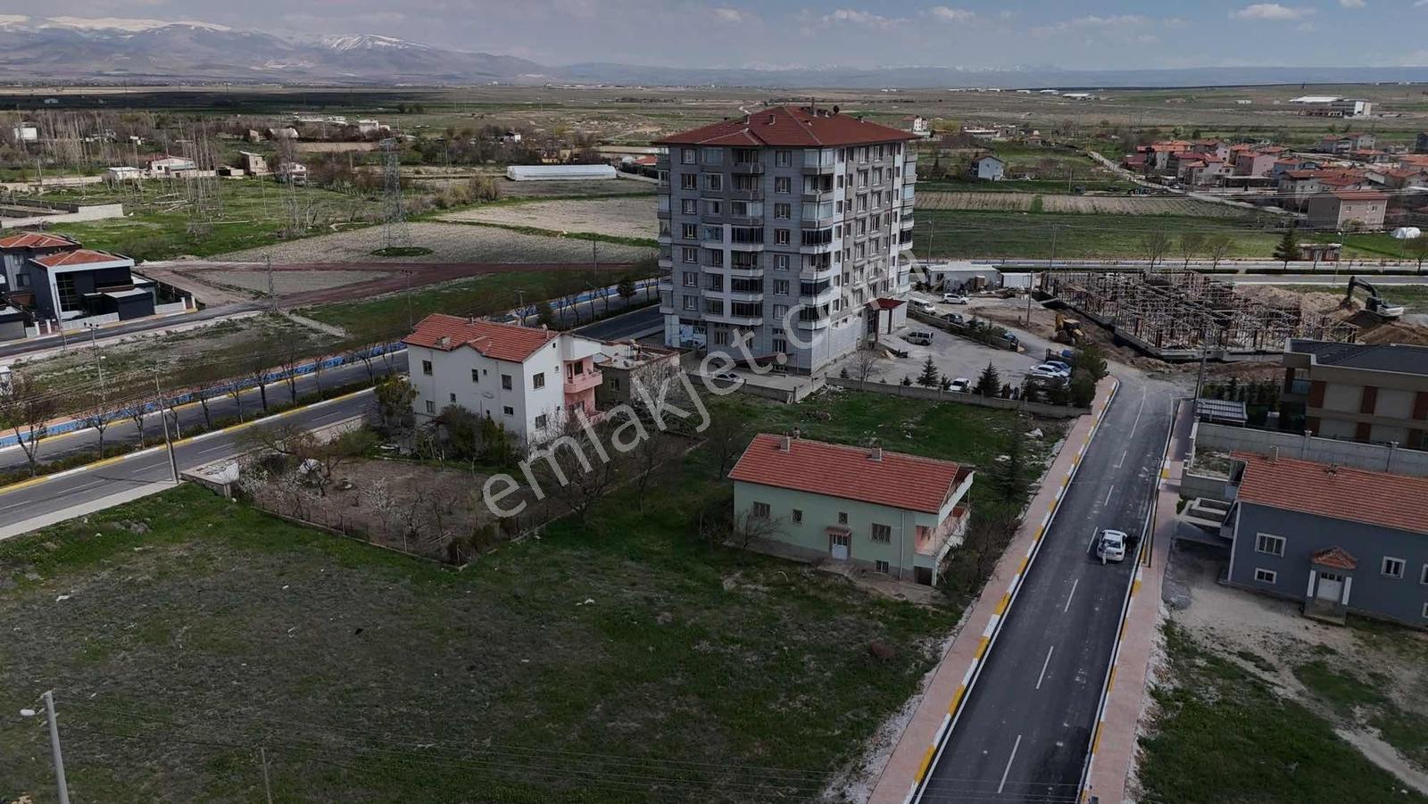 Emin Emlaktan 8 Kat İmar Avantajlı,villa Bölgesinde Müstakil Ev - Görsel 26