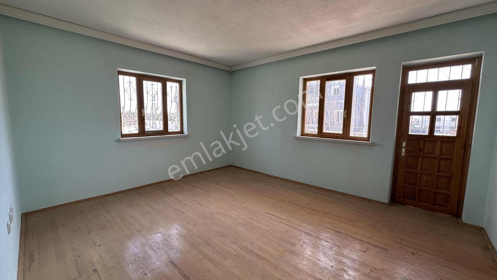 Emin Emlaktan 8 Kat İmar Avantajlı,villa Bölgesinde Müstakil Ev - Görsel 33