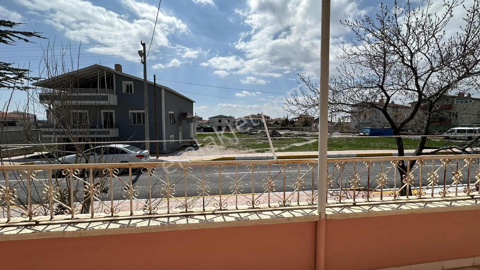 Emin Emlaktan 8 Kat İmar Avantajlı,villa Bölgesinde Müstakil Ev - Görsel 25