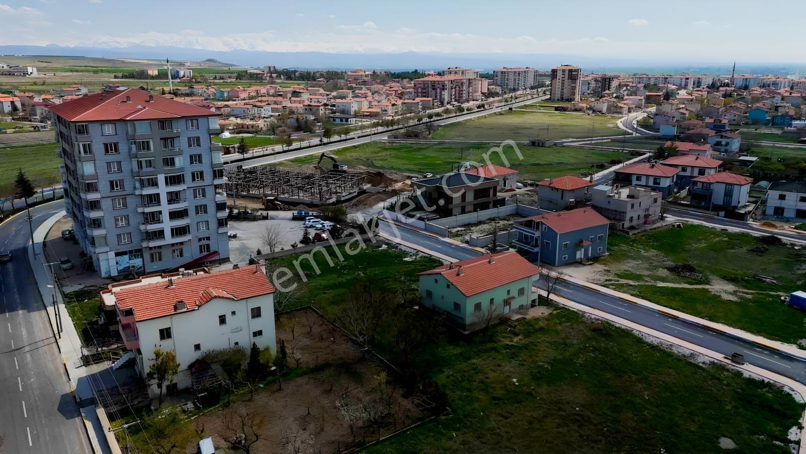 Emin Emlaktan 8 Kat İmar Avantajlı,villa Bölgesinde Müstakil Ev - Görsel 9