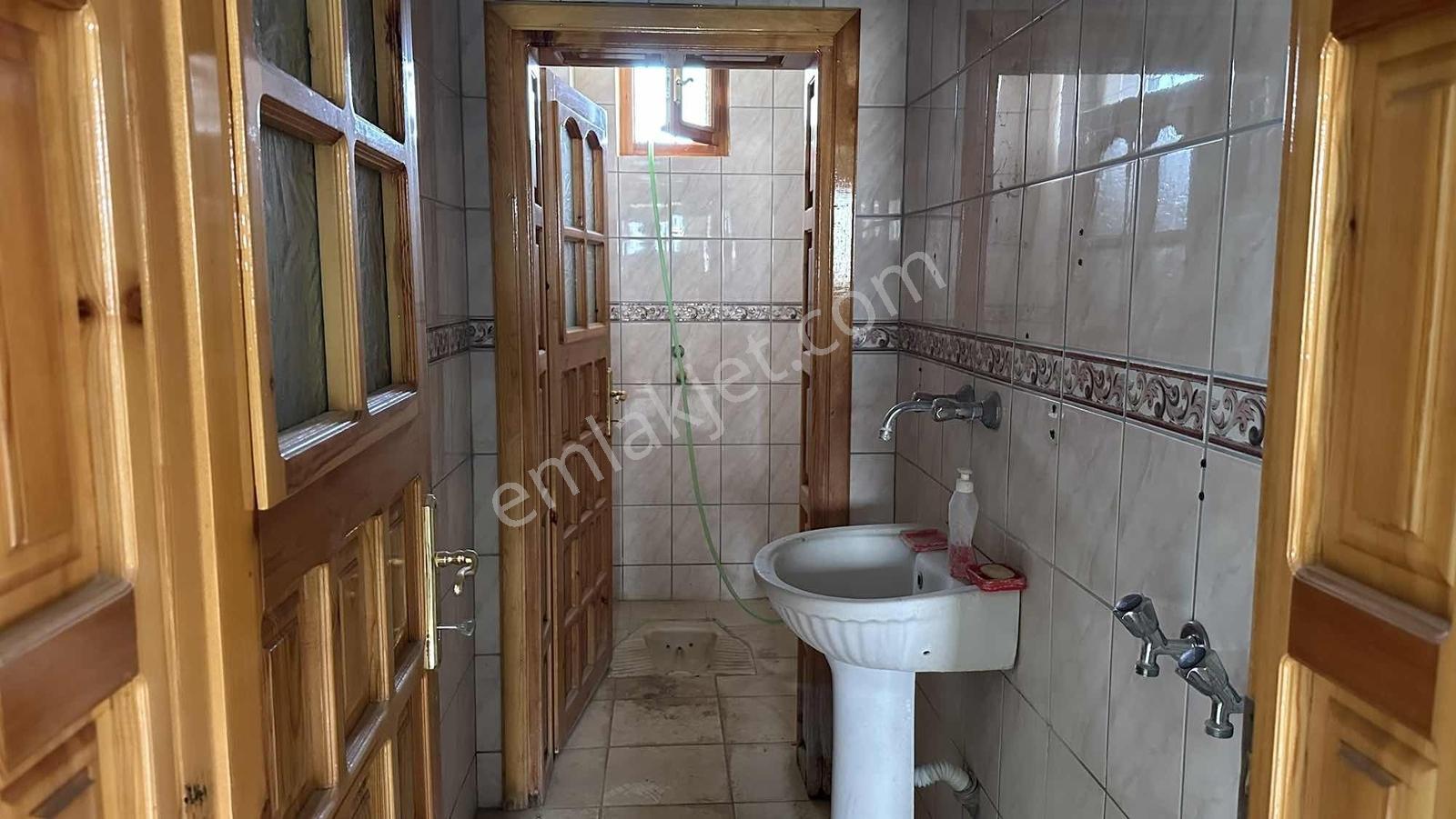 Emin Emlaktan 8 Kat İmar Avantajlı,villa Bölgesinde Müstakil Ev - Görsel 29