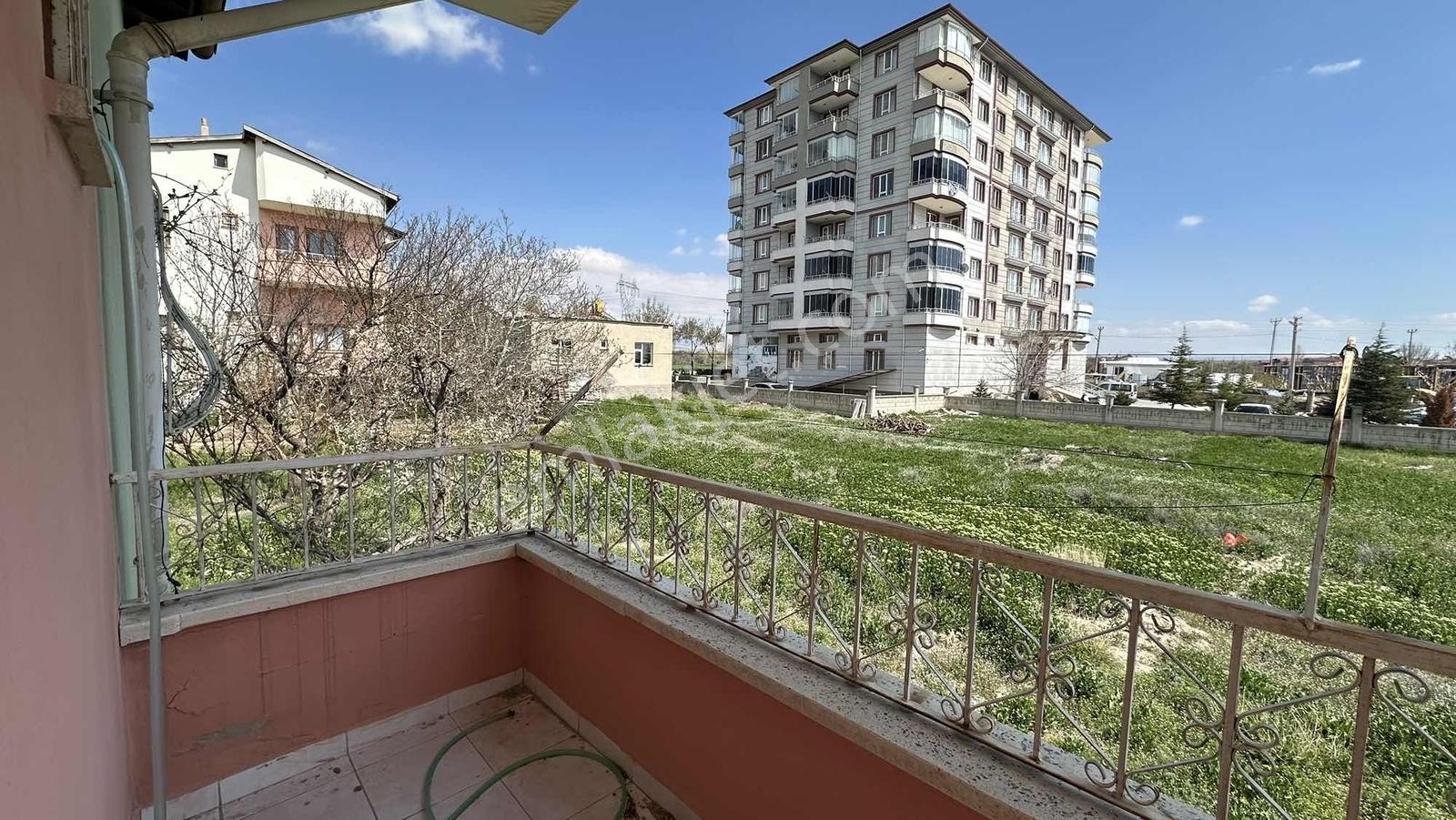 Emin Emlaktan 8 Kat İmar Avantajlı,villa Bölgesinde Müstakil Ev - Görsel 31