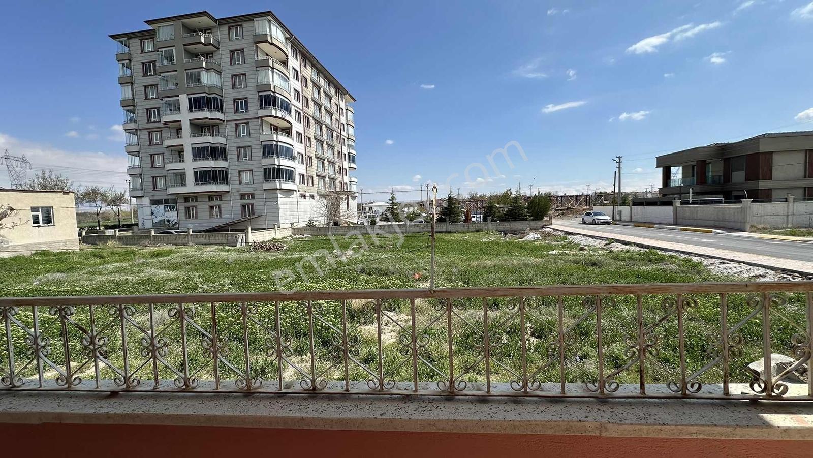 Emin Emlaktan 8 Kat İmar Avantajlı,villa Bölgesinde Müstakil Ev - Görsel 24
