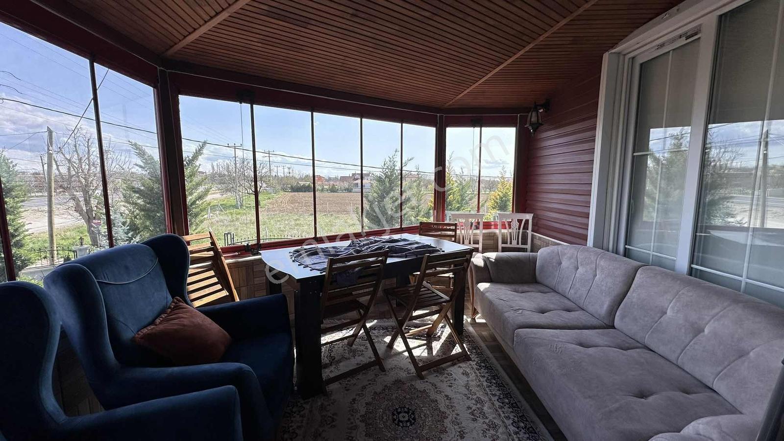Sazlıca'da Ana Yol Üzeri Ticari İmarlı - Full Eşyalı Lüks Villa - Görsel 17
