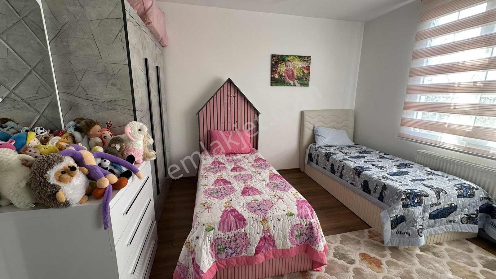 Sazlıca'da Ana Yol Üzeri Ticari İmarlı - Full Eşyalı Lüks Villa - Görsel 28