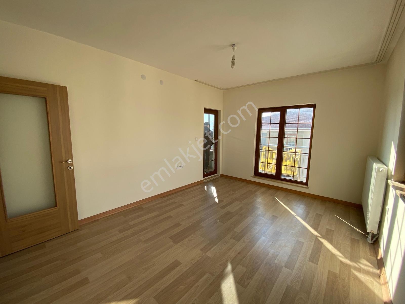 Emin Emlak Bor Bahçeli Tokide Satılık 2+1 Full+full 3. Kat Ev - Görsel 20