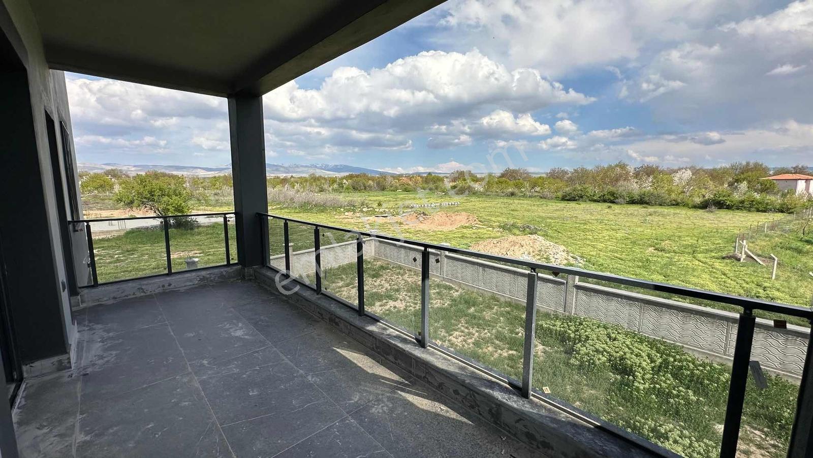 Emin Emlak Bor Bahçeli 6+2 Ultra Lüks 350 M2 Müstakil Ev - Görsel 26