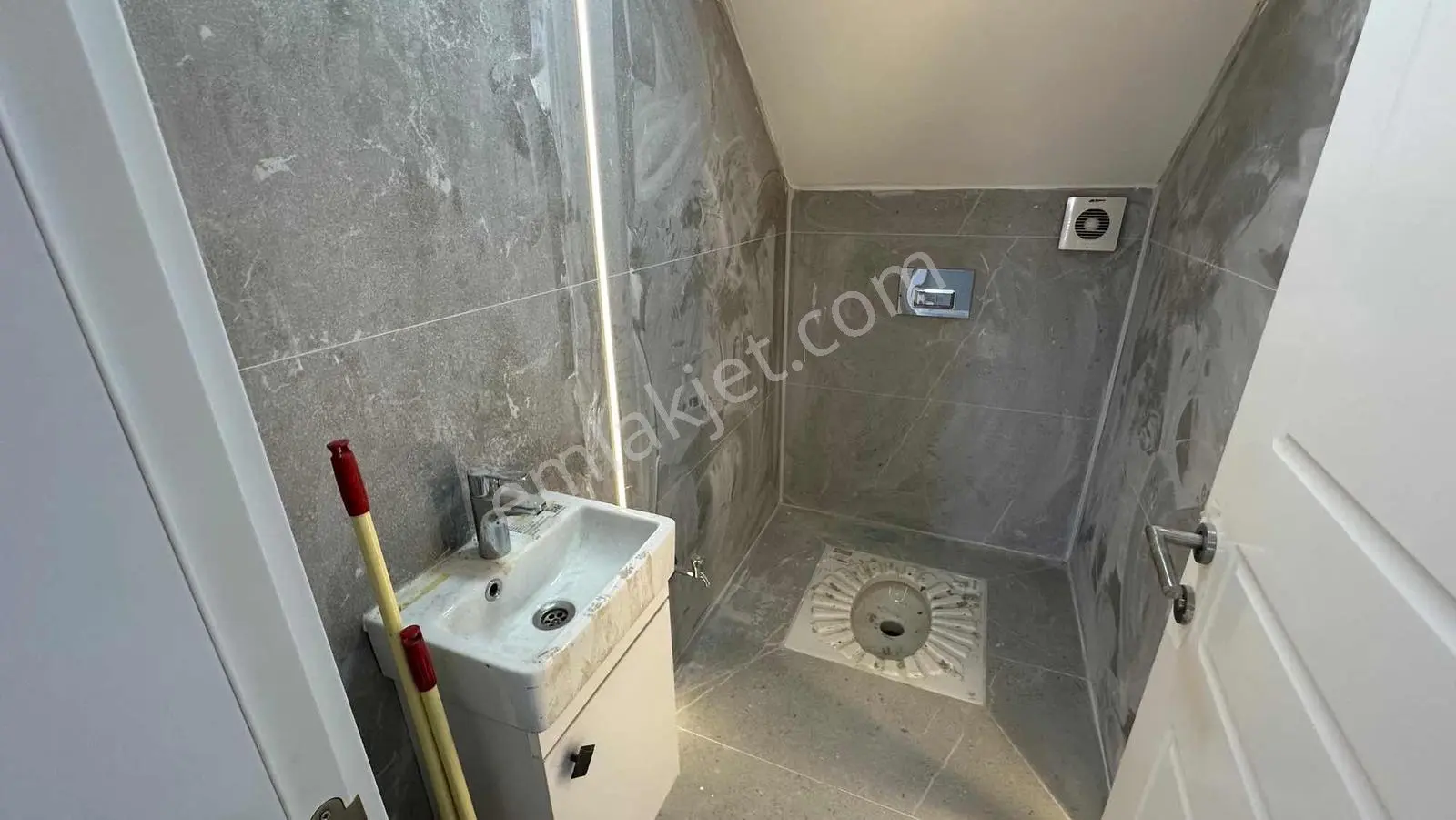 Emin Emlak Bor Bahçeli 6+2 Ultra Lüks 350 M2 Müstakil Ev - Görsel 4