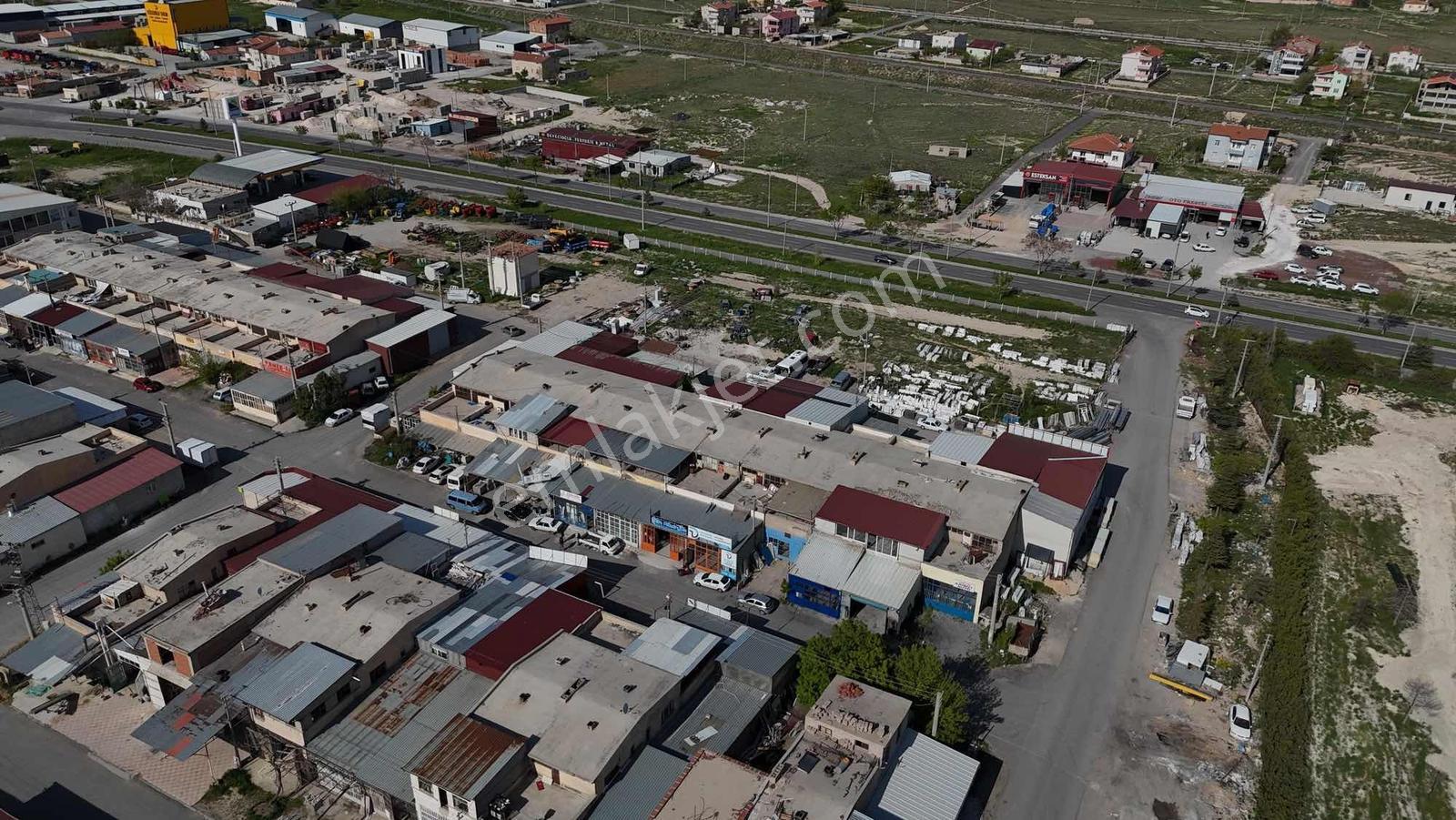 Emin Emlak Bor Sanayi Sitesi Satılık 2 Dükkan Yan Yana Dükkan - Görsel 12