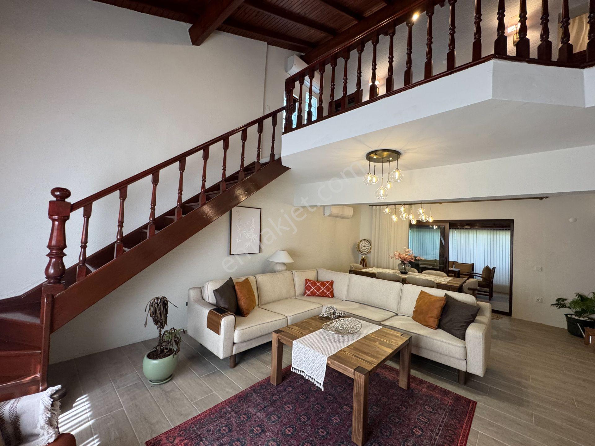 Sapanca'da Site İçinde Geniş Ferah Bahçeli Satılık Villa.. - Görsel 20
