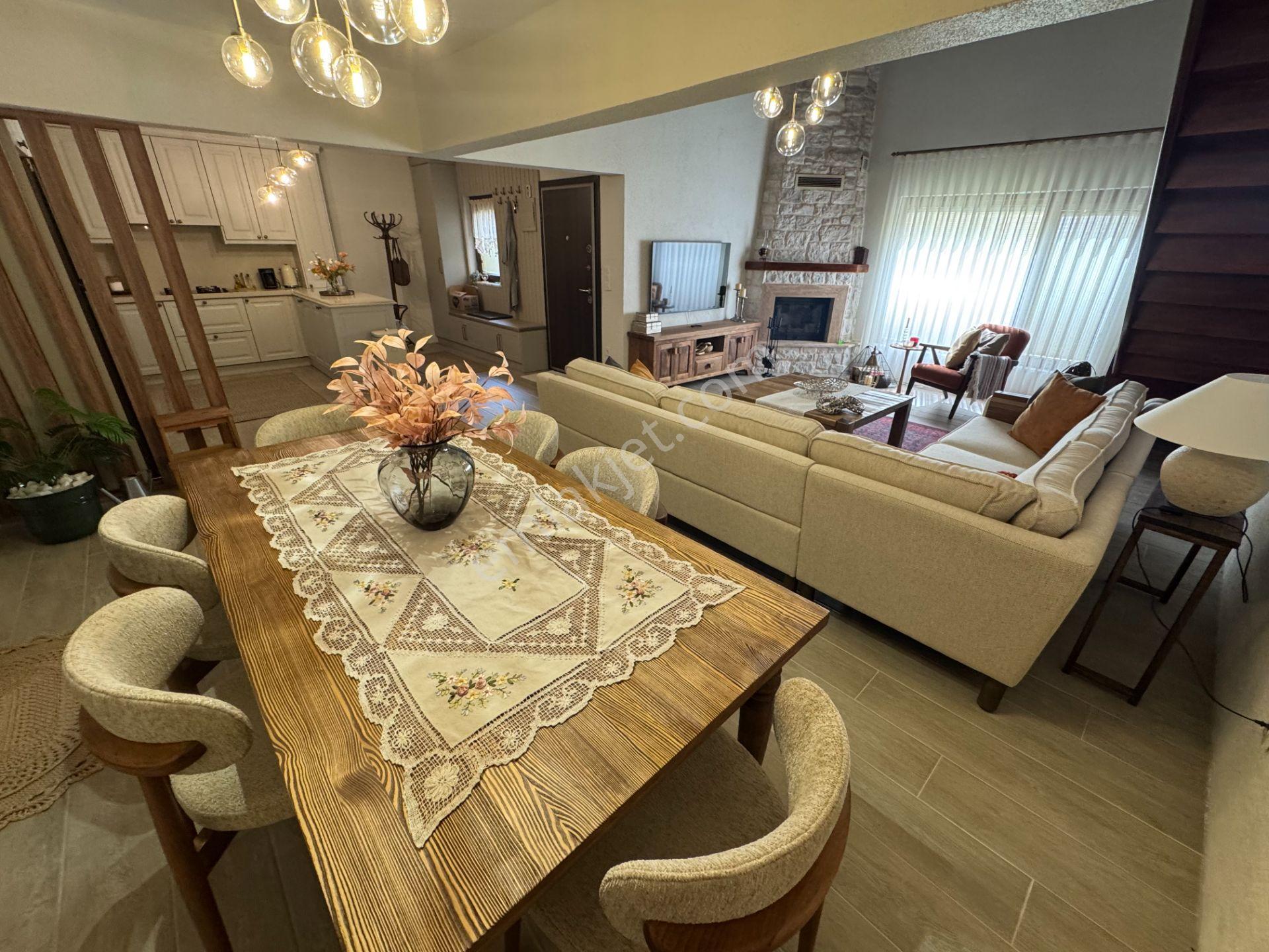 Sapanca'da Site İçinde Geniş Ferah Bahçeli Satılık Villa.. - Görsel 16
