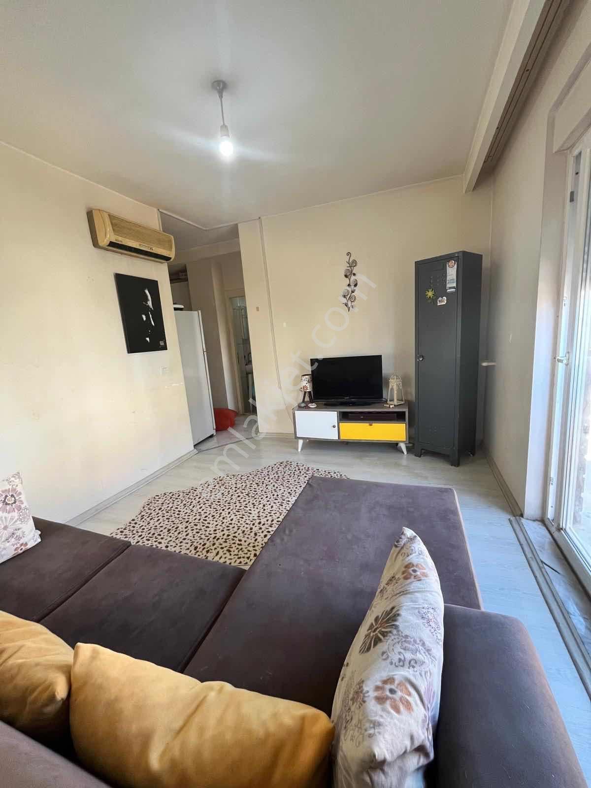 Arakat Asansörlü Full Eşyalı Güncel Kira Getirili 1+1 Satılık - Görsel 3