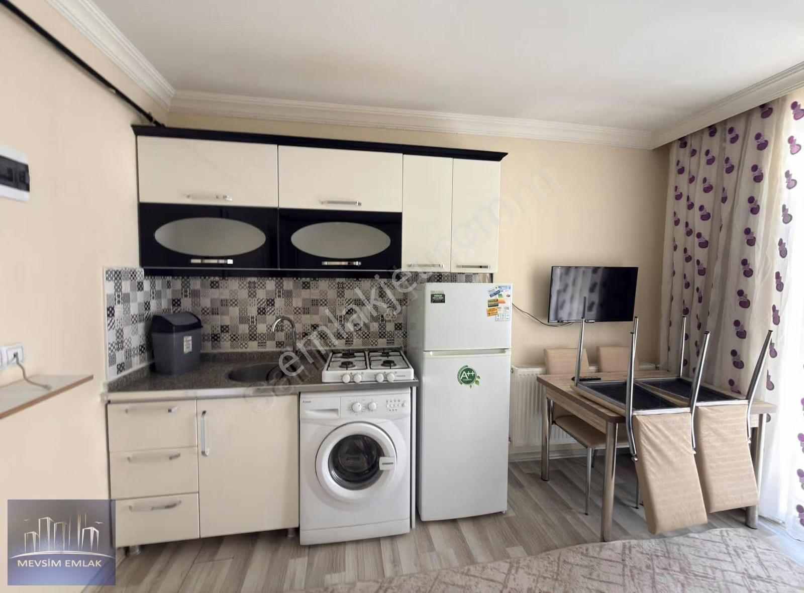 Mevsim Emlaktan Çarşı Merkezde Kiralık 1+1 Eşyalı Daire - Görsel 3