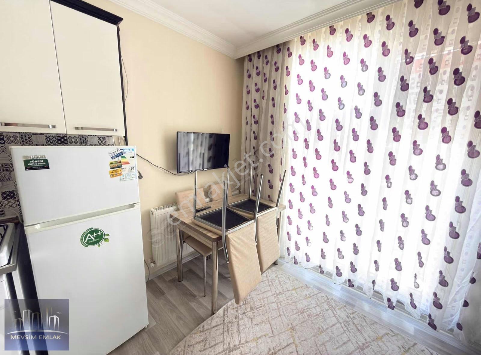 Mevsim Emlaktan Çarşı Merkezde Kiralık 1+1 Eşyalı Daire - Görsel 2