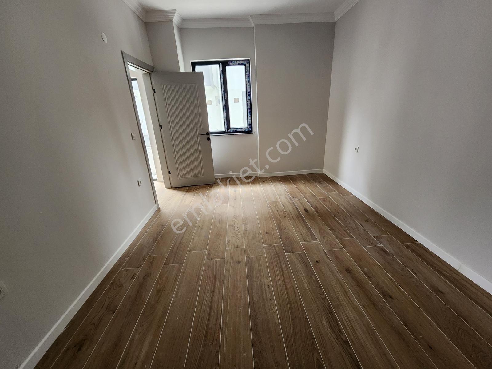 Startkey Yönden Asri Mezarlığı Yakını Geniş 1.1 Daire - Görsel 9