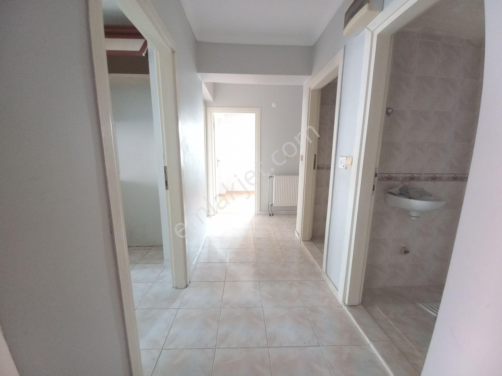 Çarşıya Yakın Arakat Geniş Kiralık 3+1 Arakat Daire