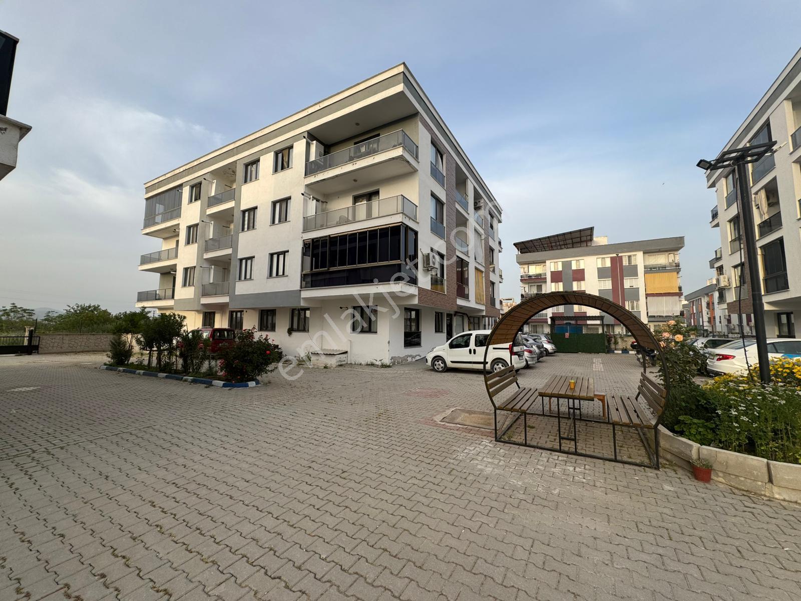 Manisa Yunusemre Muradiye 2+1 Eşyalı Kiralık Daire - Görsel 3