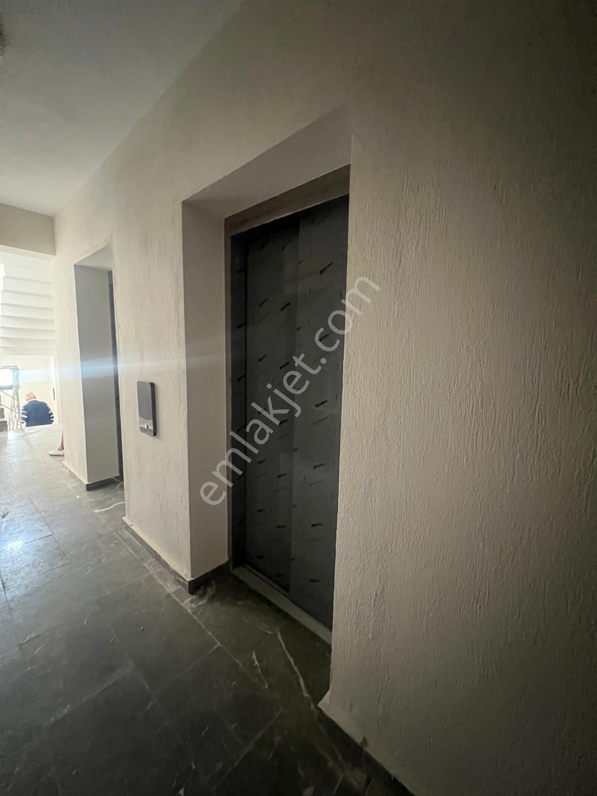 1+1 Sıfır Üniversite Ve Hasanağa Bahçesine Yakın Otoparklı - Görsel 18
