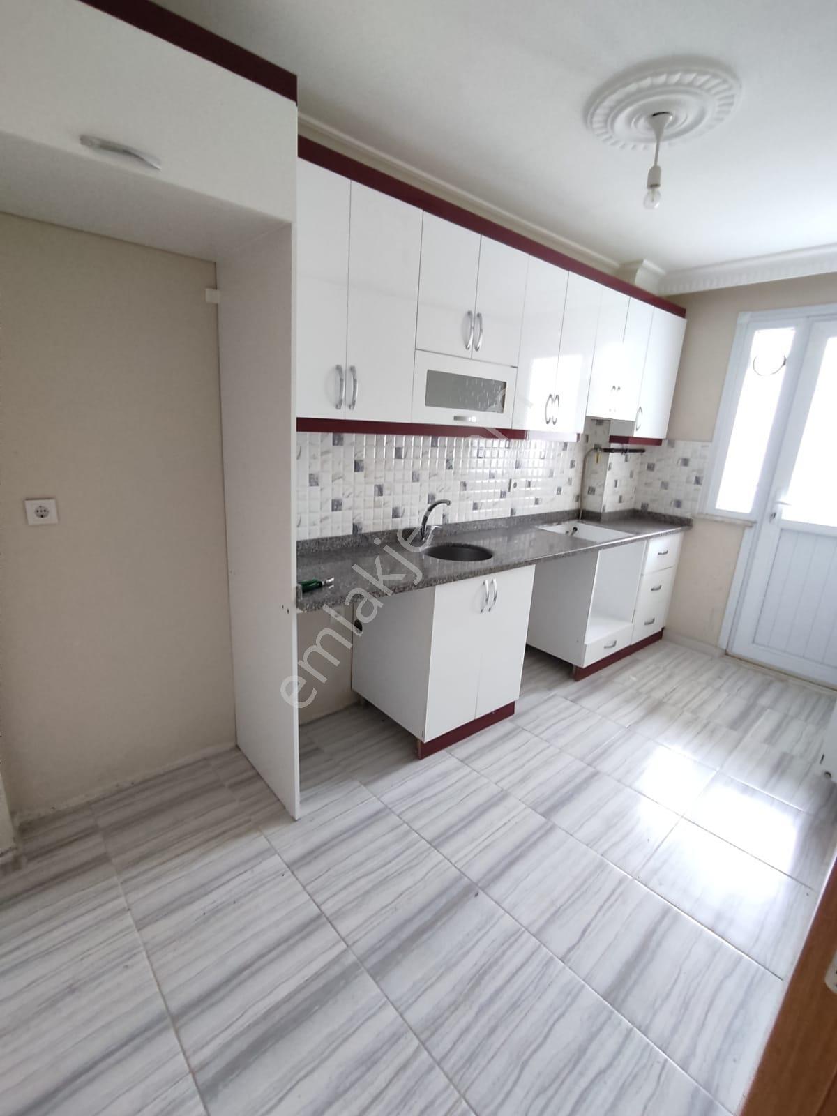 Ispartakule Cad. 2+1 Kap Mutfak Balkonlu Ara Kat Lüx 90m² Daire - Görsel 10