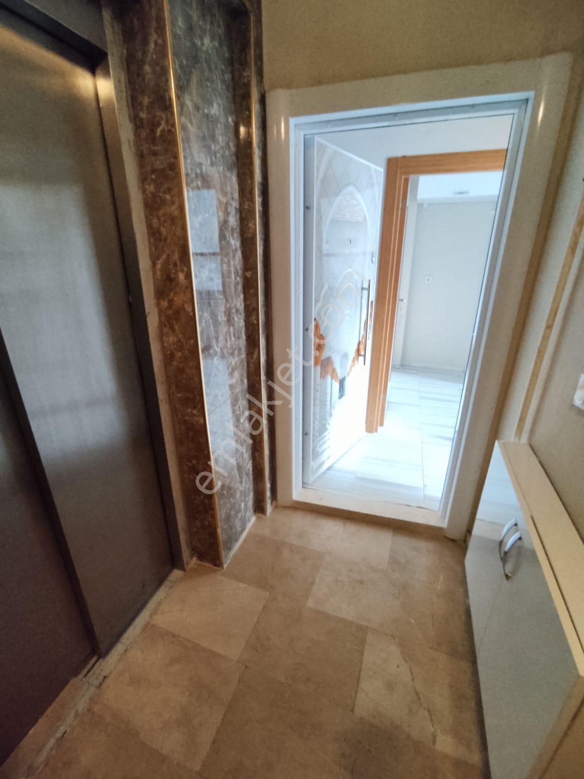 Ispartakule Cad. 2+1 Kap Mutfak Balkonlu Ara Kat Lüx 90m² Daire - Görsel 16
