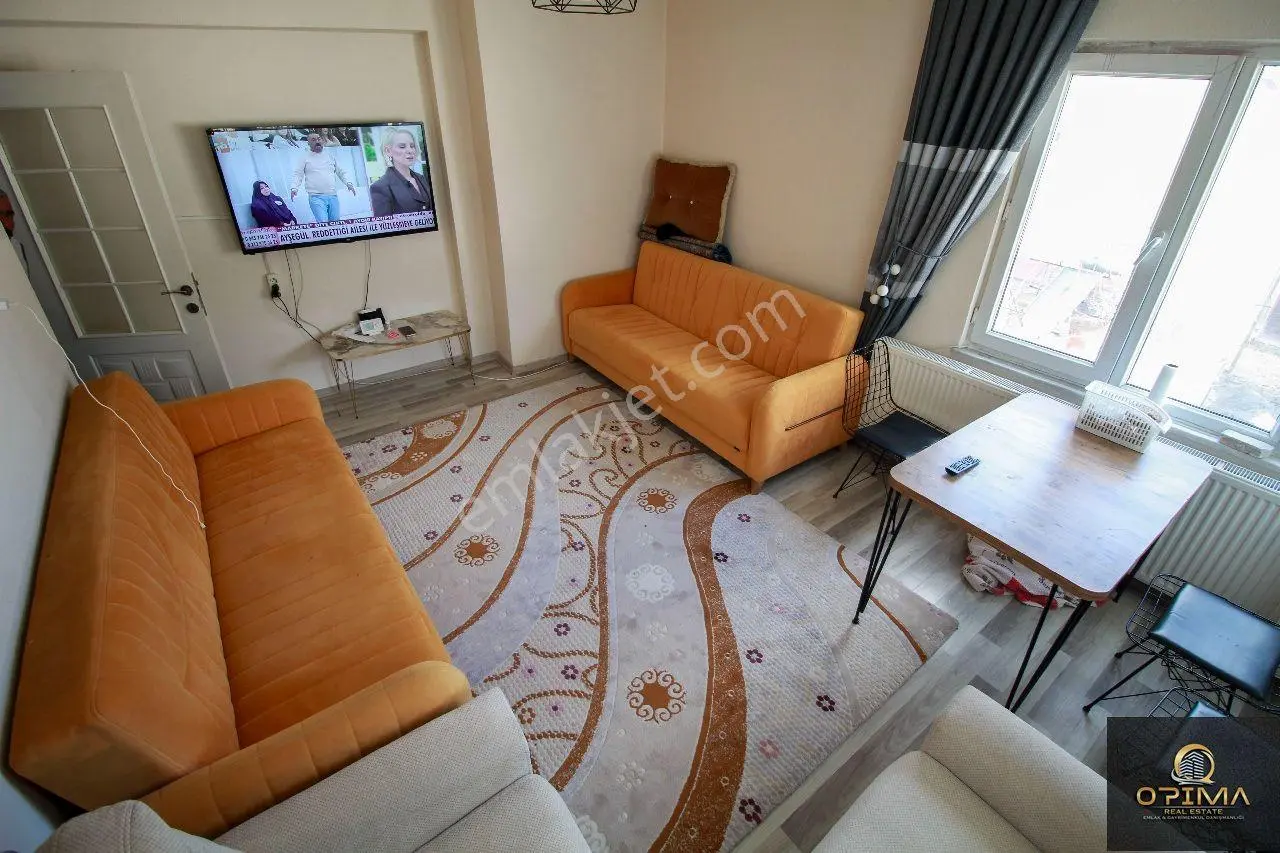 Opima Emlak'tan Ocaklar Mahallesinde Çarşı Merkezde Satılık 2+1 Daire