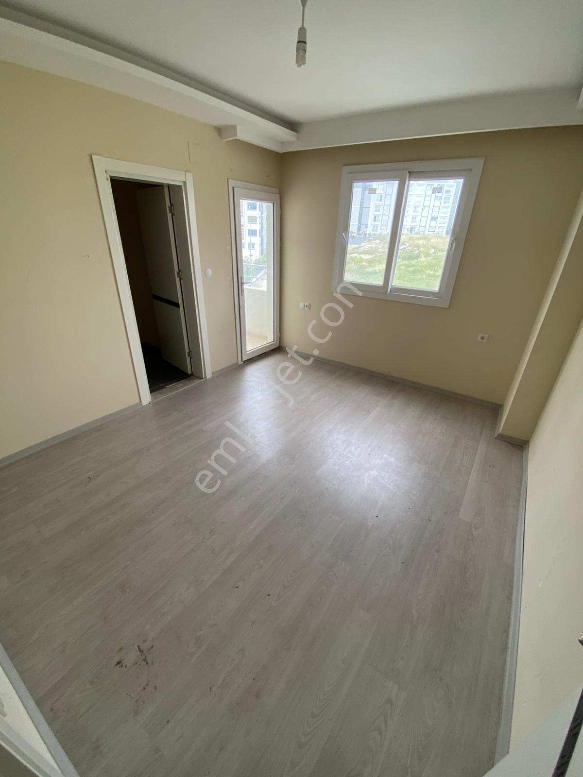 Stad Karşısı Cadde Üstü - Görsel 13