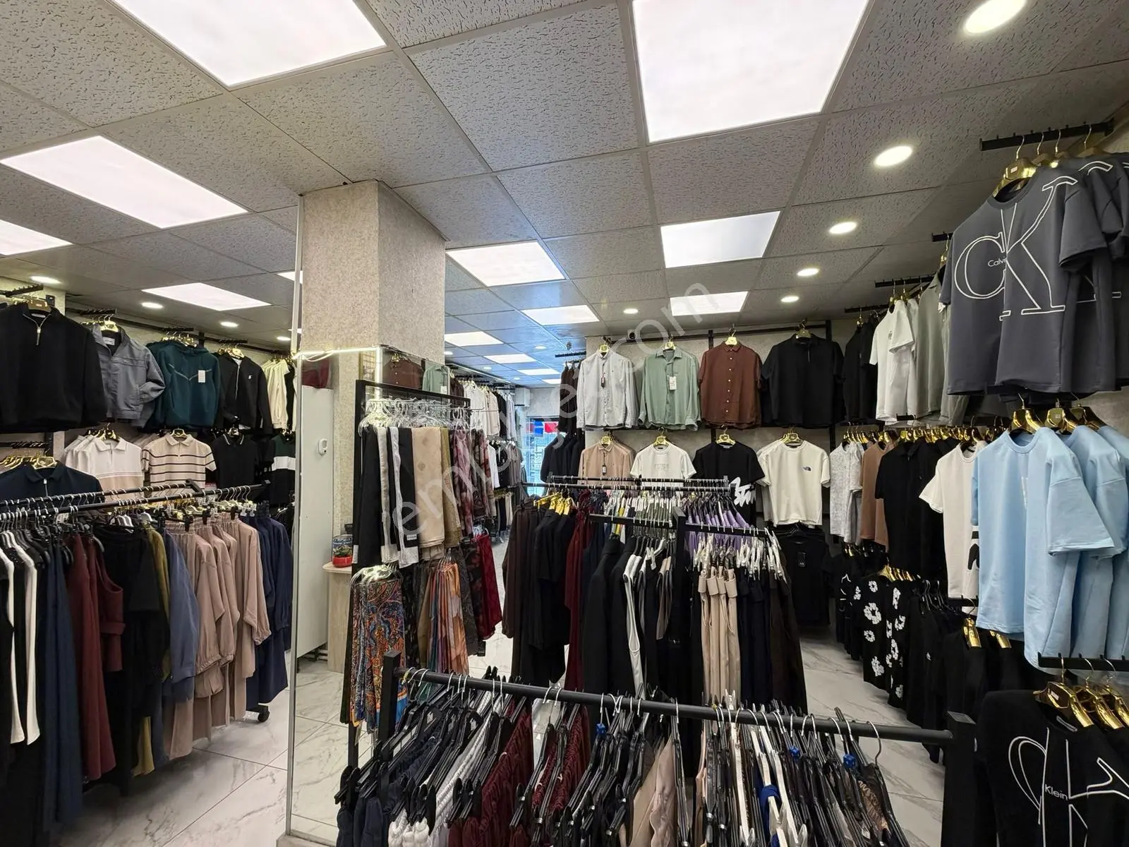 Menderes Caddesinde Devren Kiralık Hazır Giyim Mağazası Fırsatı! - Görsel 3