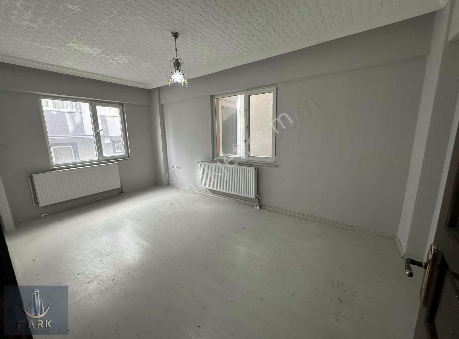 Kapaklı Merkezde Satılık 2+1 Arakat Daire