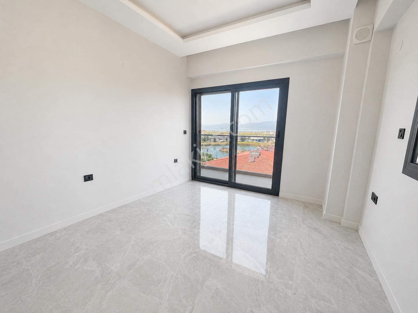 Ataşehirde Havuzlu,güvenlikli Sitede Özel Tasarım 2+1 Daire - Görsel 28