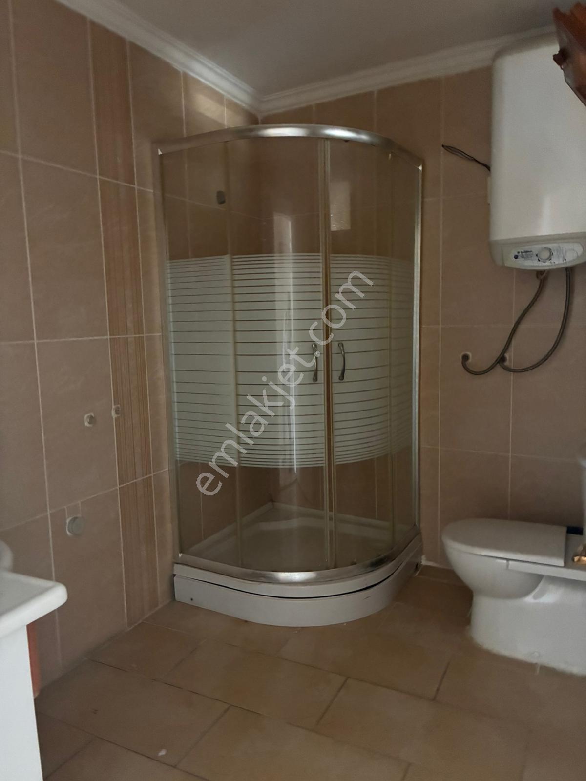 Kuşadası Merkez Çarşıda Kiralık Büro / İşyeri - Görsel 11