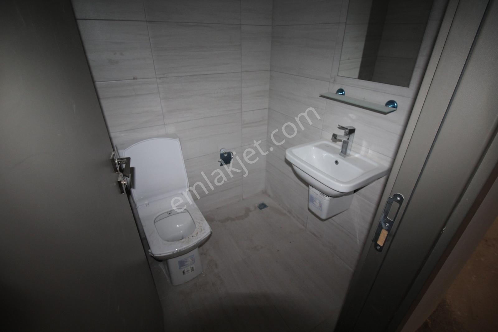 Aksaray Hamidiye Mahallede Şehrin Yeni Gözdesinde Kiralık Dükkan - Görsel 2