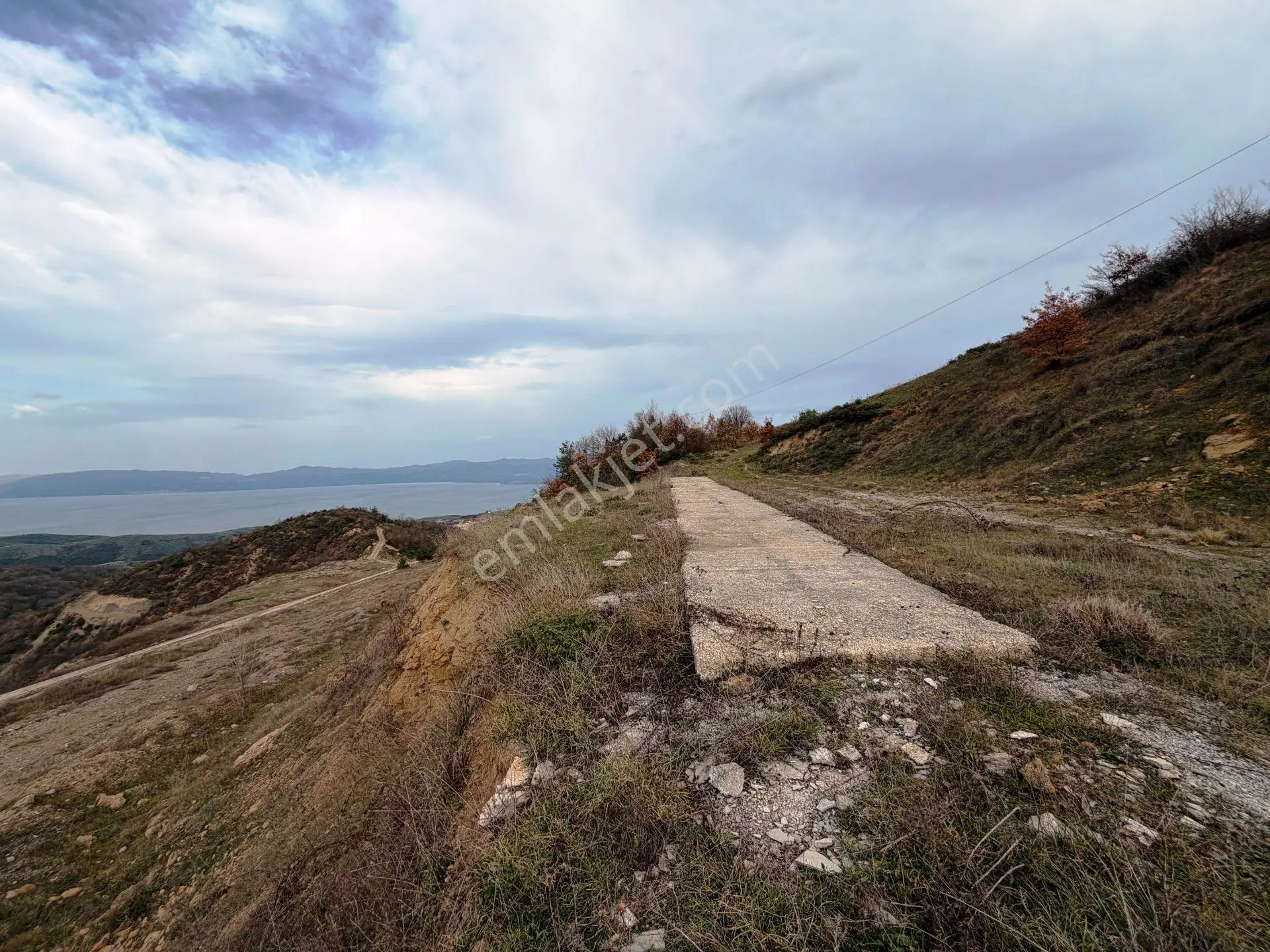 İznik-yenişehir Yoluna Paralel 9368m2 Göl Manzaralı Satılık Arsa - Görsel 4