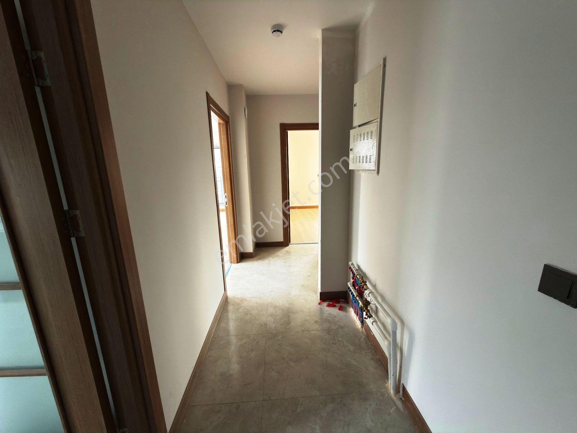 Boğaz'a Yakın Konumda '0' Site İçinde Teraslı 6.kat Kiralık 3+1 - Görsel 19