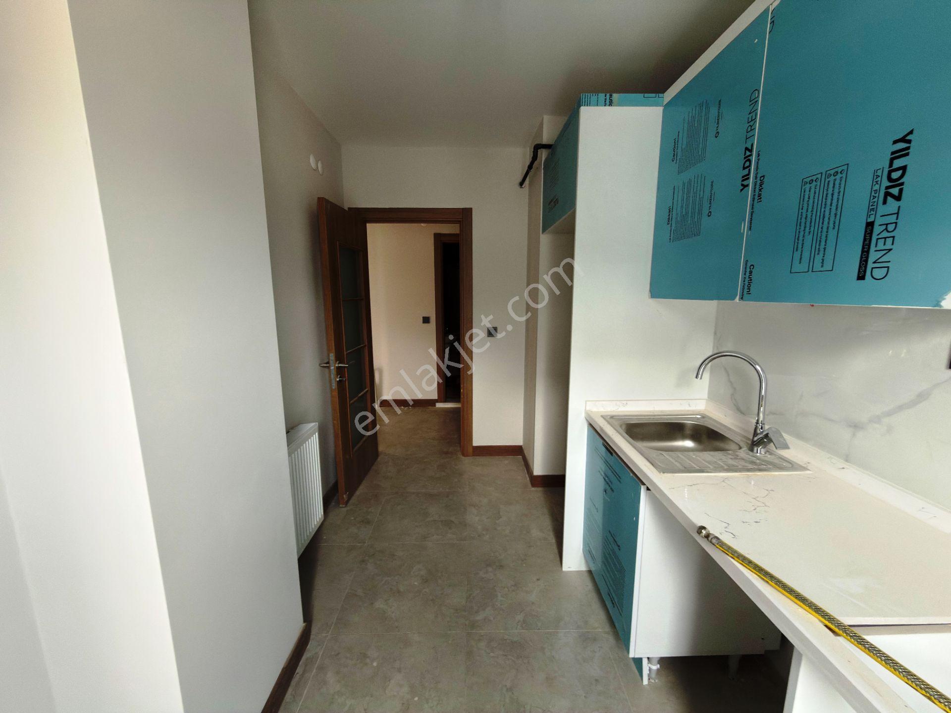 Boğaz'a Yakın Konumda '0' Site İçinde Teraslı 6.kat Kiralık 3+1 - Görsel 26