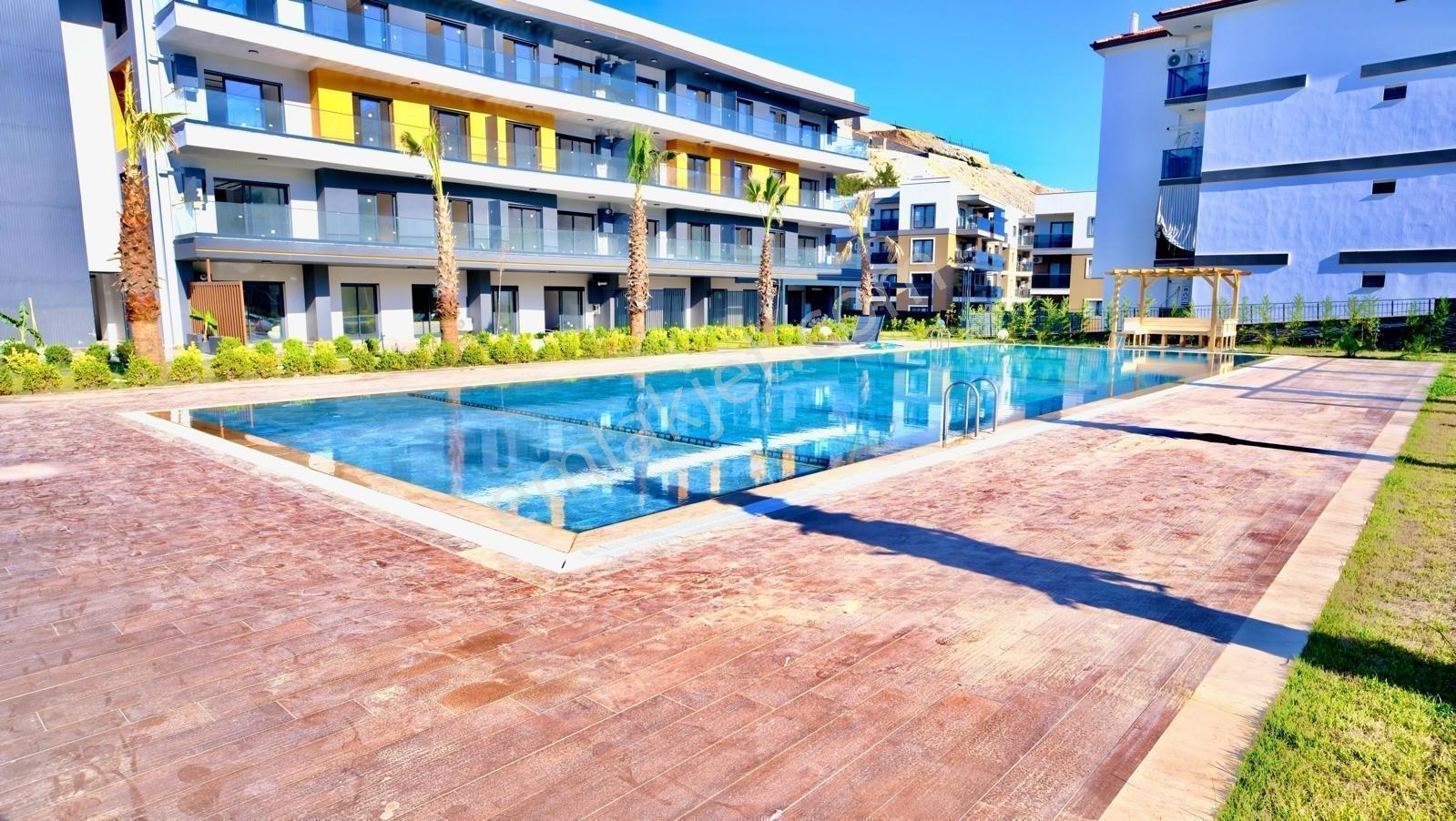 Kuşadası'nın En Yeni Projelerinden Nest108'de Kiralık 2+1'ler - Görsel 24