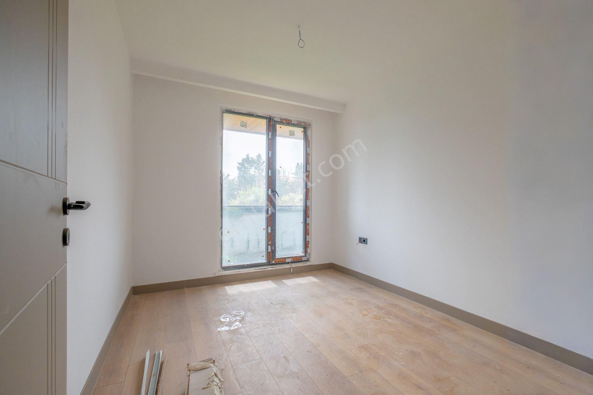 Beylikdüzü Kavaklı'da Kiralık 4+2 Bahçe Katı Lüks Sıfır Daire - Görsel 15