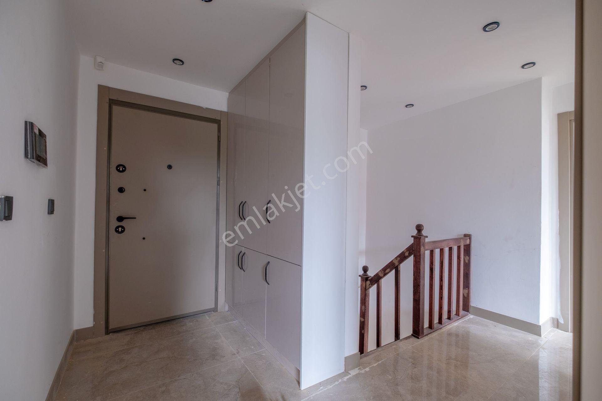 Beylikdüzü Kavaklı'da Kiralık 4+2 Bahçe Katı Lüks Sıfır Daire - Görsel 12