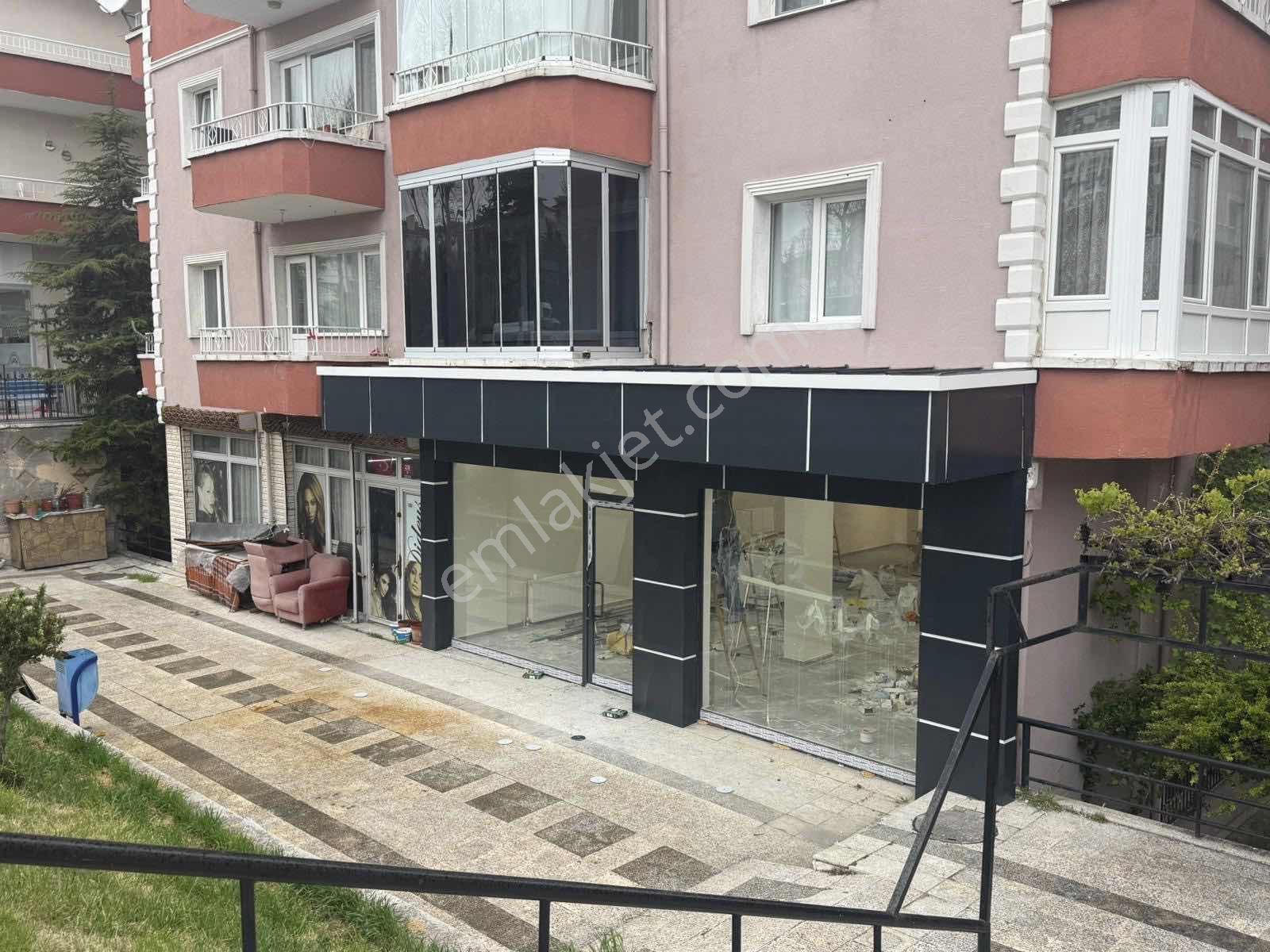 Çetin'den Ahi Mesut Bulvarı Üzeri Hazır Kiracılı Lüks Dükkan !! - Görsel 12