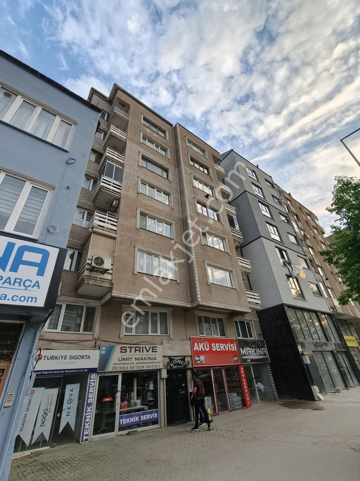 Ankara Caddesi Davutdede Metro İstasyonu Yanı Kiralık 3+1 Daire - Görsel 27