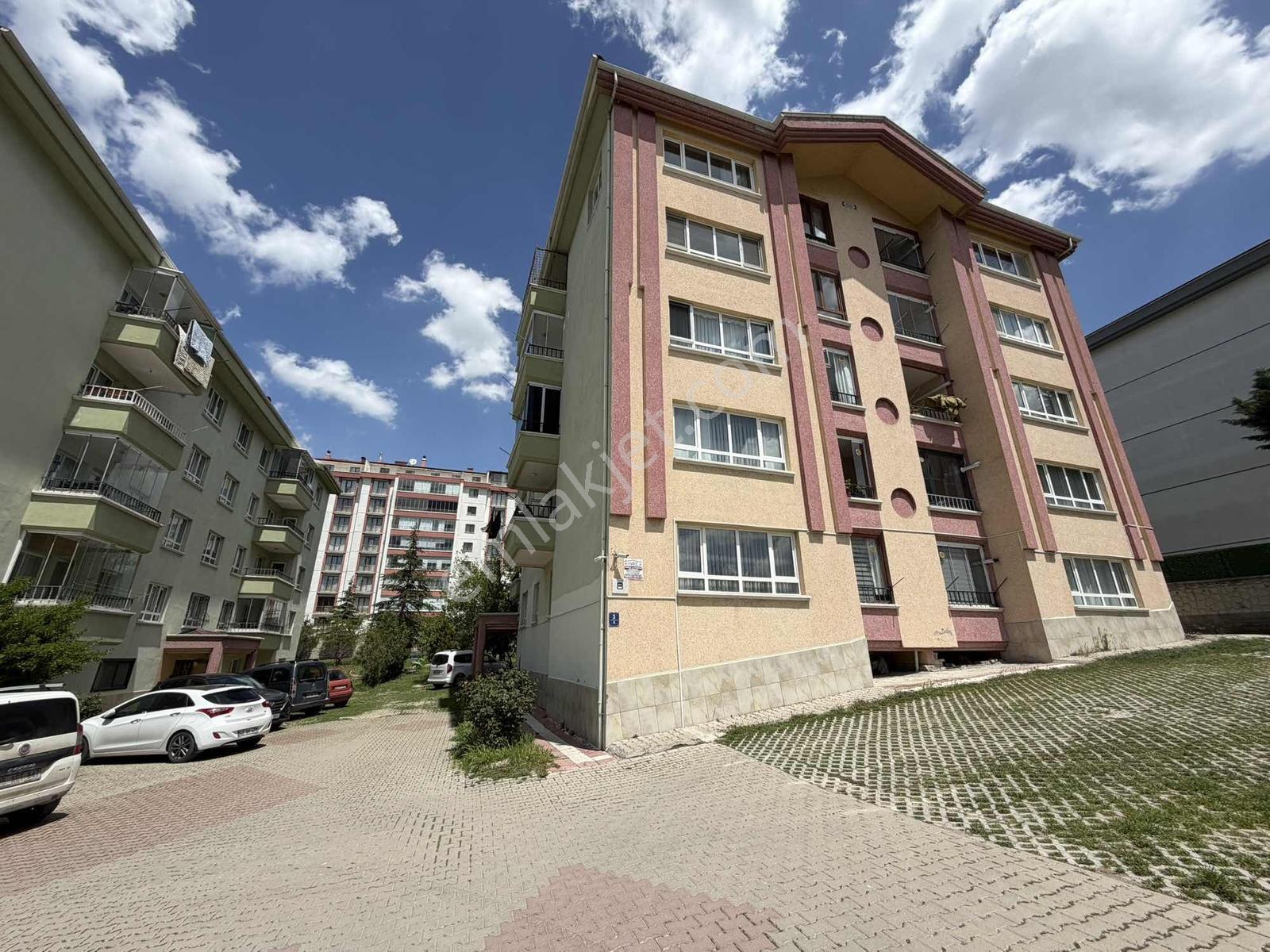 Serhat Mh. Ulaşımı Kolay 3+1 Geniş Ve Ferah Yaşam Alanı - Görsel 23