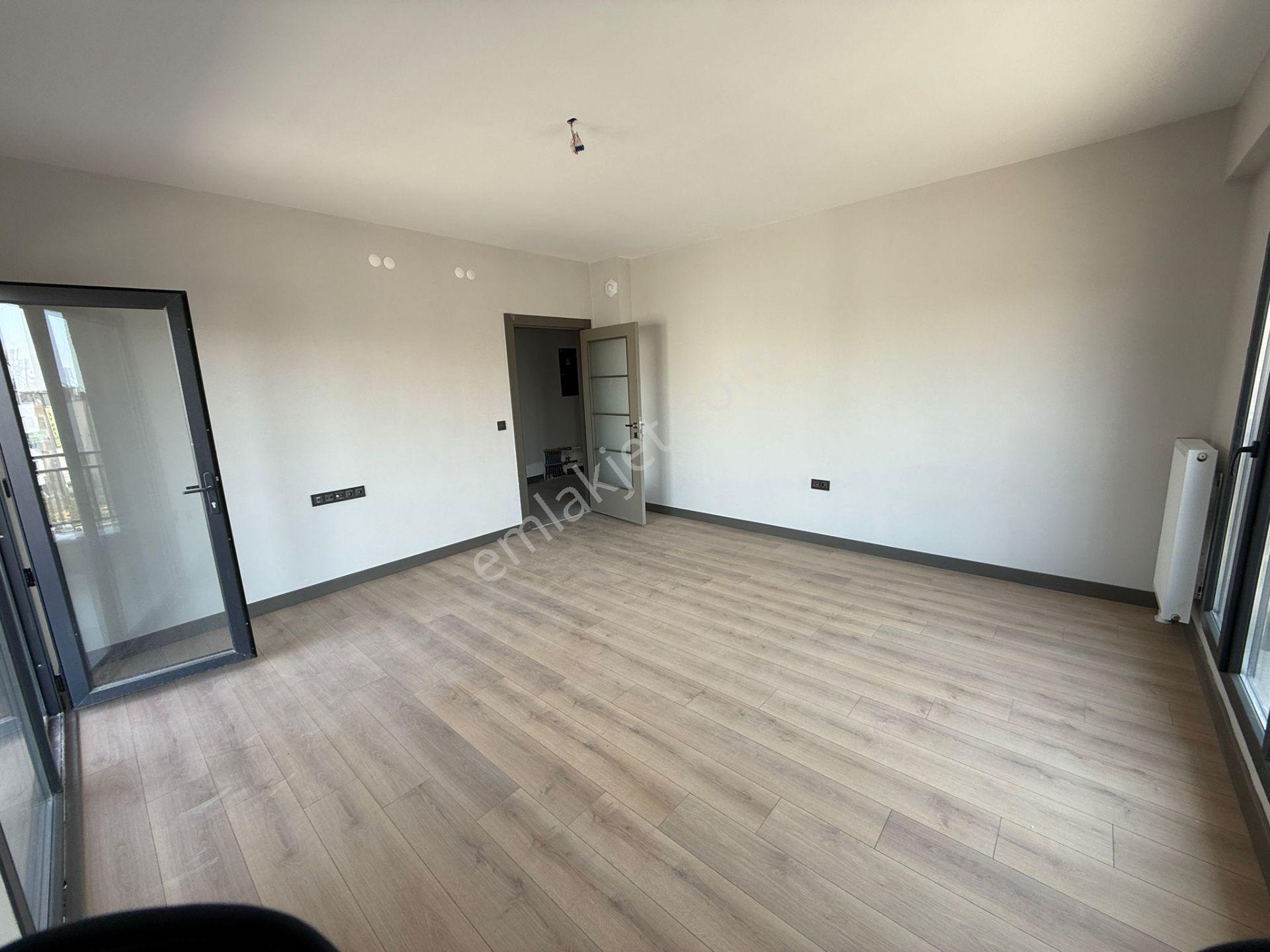 Aksaray Hamidiye Mahallede Şehrin Yeni Gözdesinde Kiralık 3+1 - Görsel 9