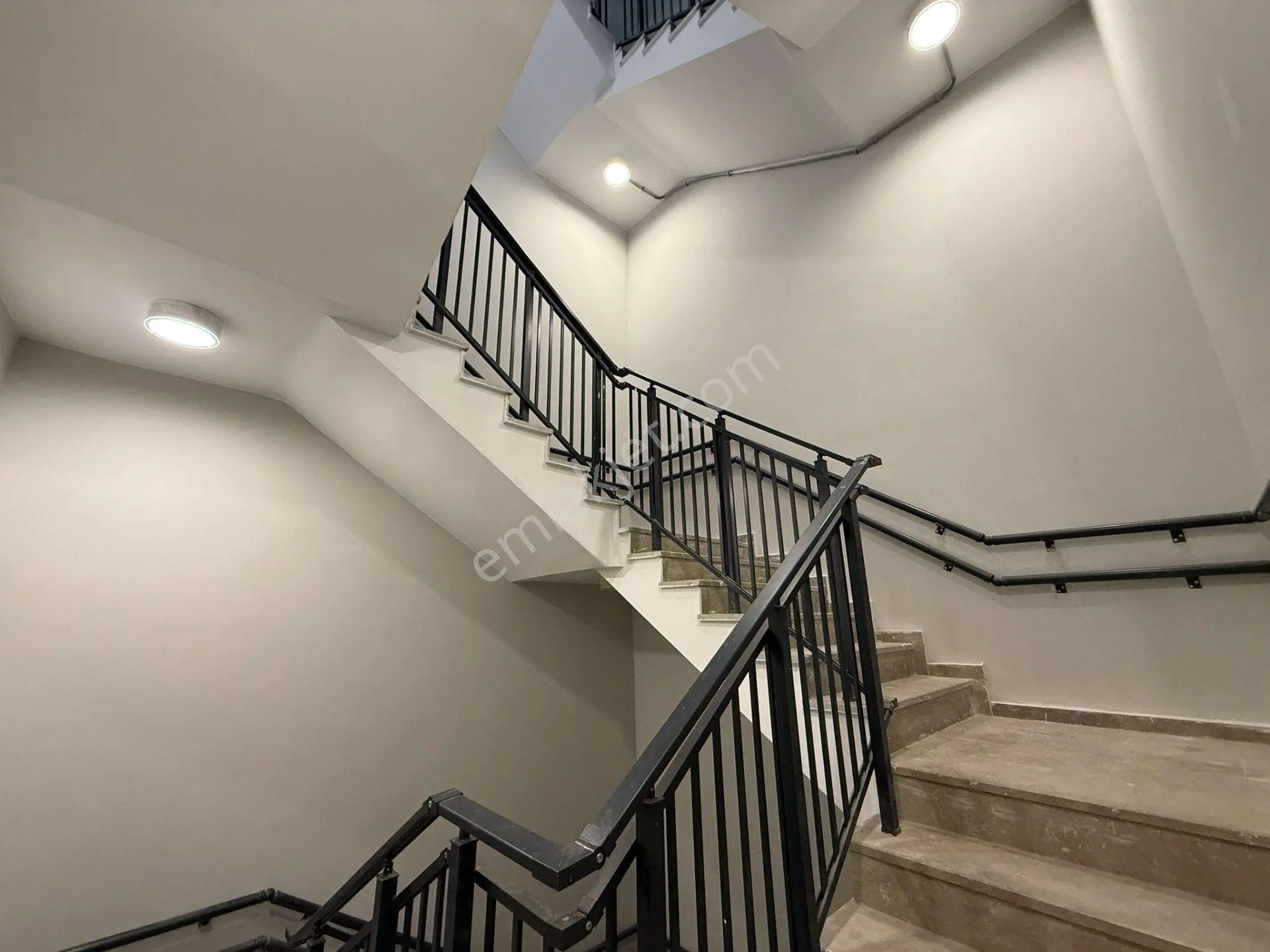 Aksaray Hamidiye Mahallede Şehrin Yeni Gözdesinde Kiralık 3+1 - Görsel 2