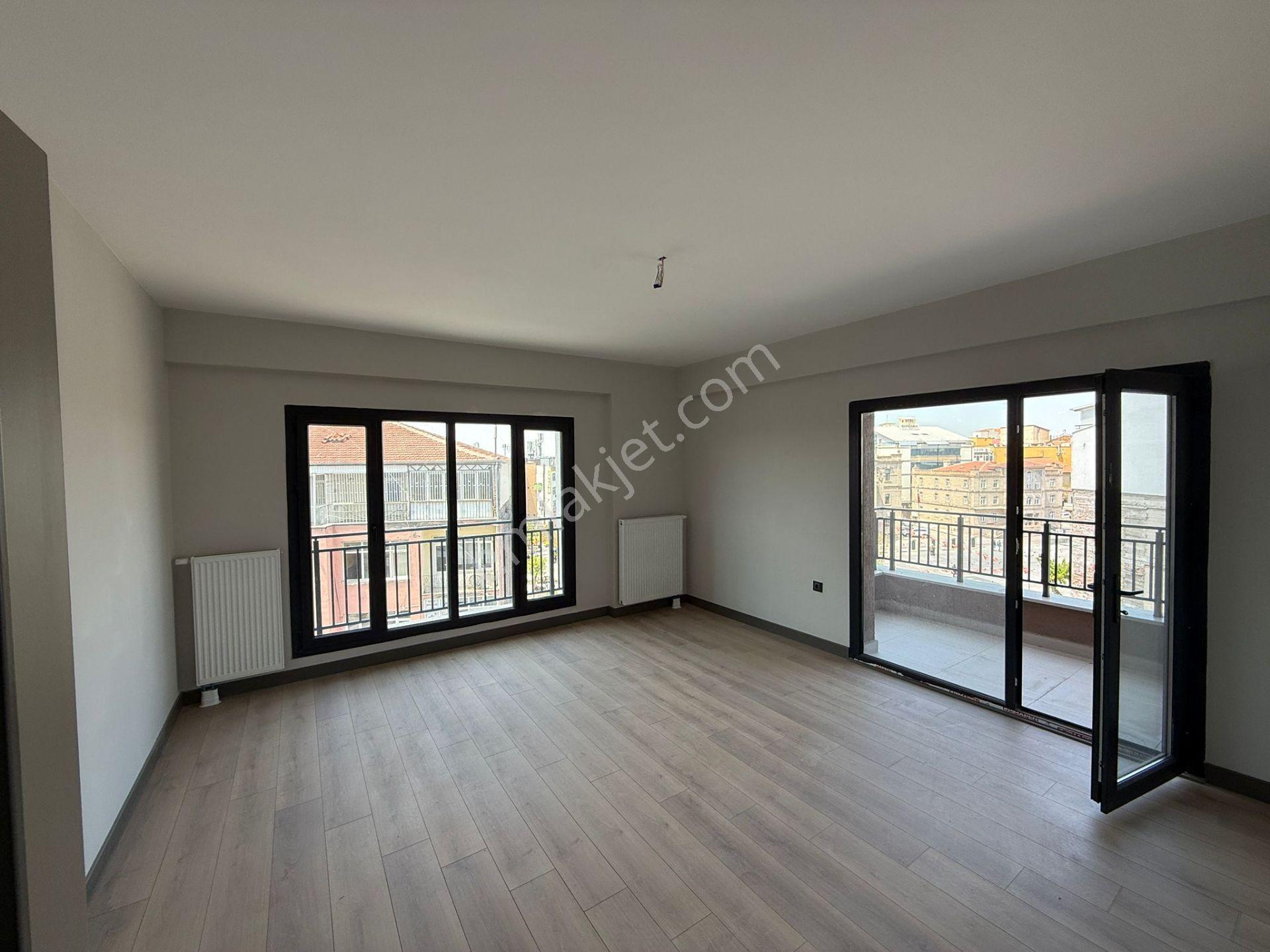 Aksaray Hamidiye Mahallede Şehrin Yeni Gözdesinde Kiralık 3+1 - Görsel 8