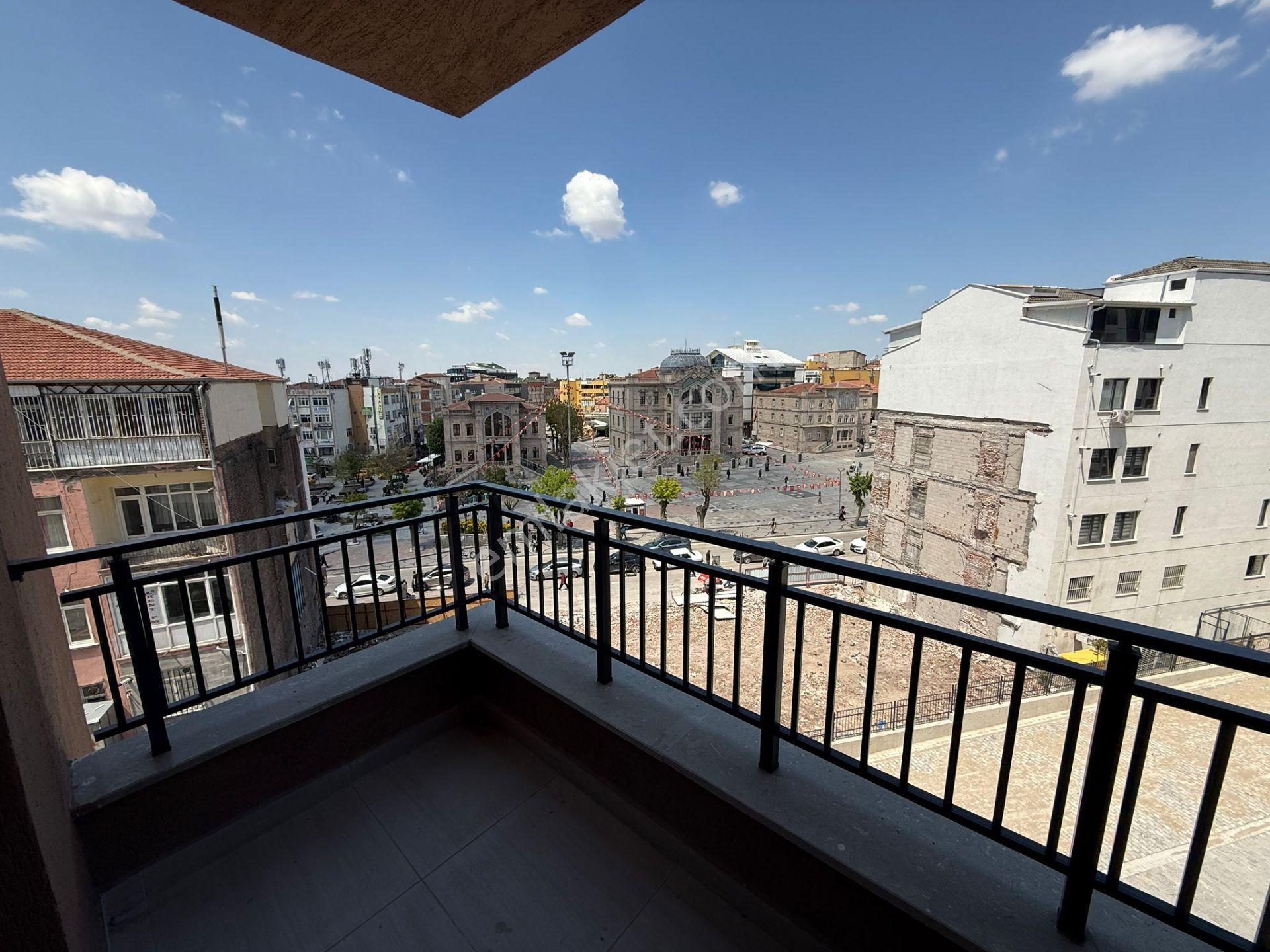 Aksaray Hamidiye Mahallede Şehrin Yeni Gözdesinde Kiralık 3+1 - Görsel 13