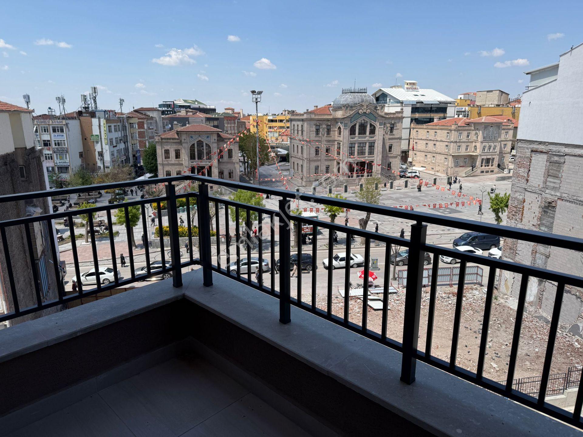 Aksaray Hamidiye Mahallede Şehrin Yeni Gözdesinde Kiralık 3+1 - Görsel 12