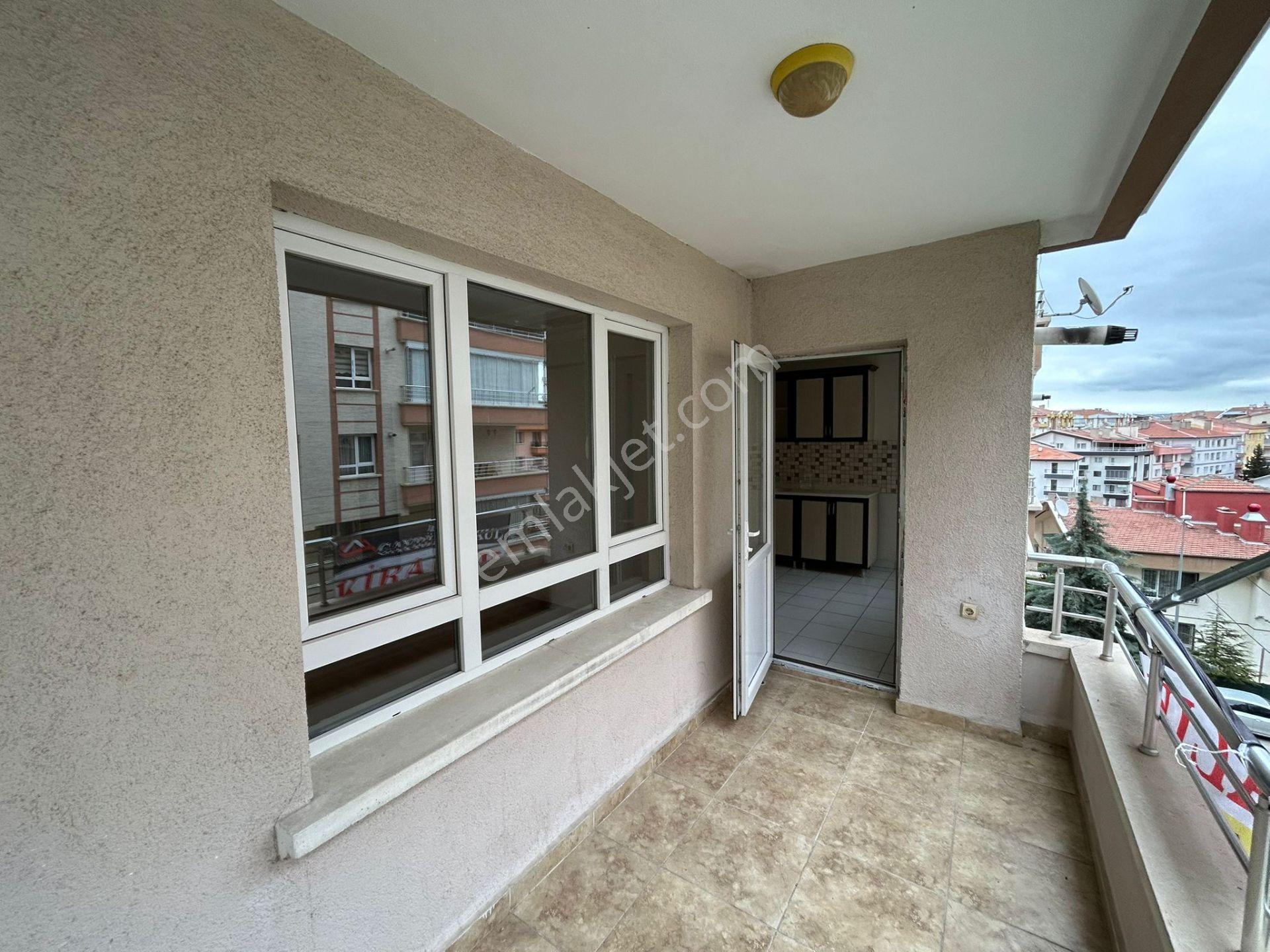 Turyap'tan Osmangazi Mah Aşık Paşa Caddesi Yakını Asansörlü 3+1 Kiralık Daire - Görsel 28