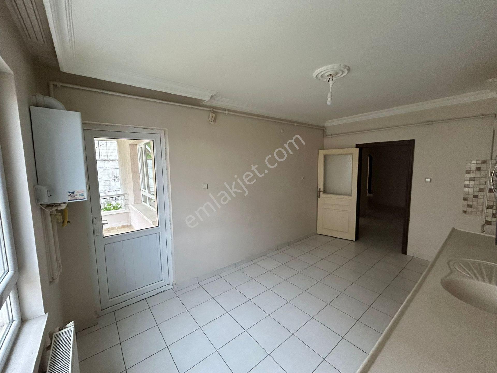 Turyap'tan Osmangazi Mah Aşık Paşa Caddesi Yakını Asansörlü 3+1 Kiralık Daire - Görsel 8