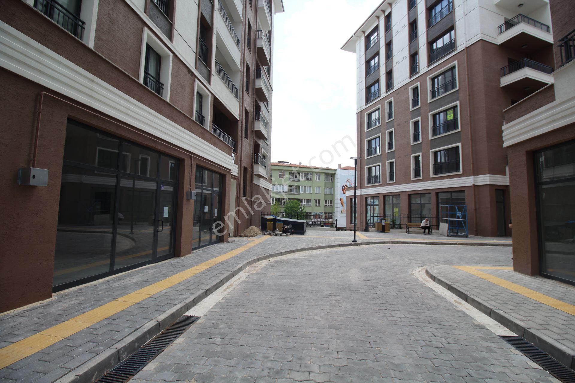Aksaray Hamidiye Mahallede Şehrin Yeni Gözdesinde Kiralık Dükkan - Görsel 3