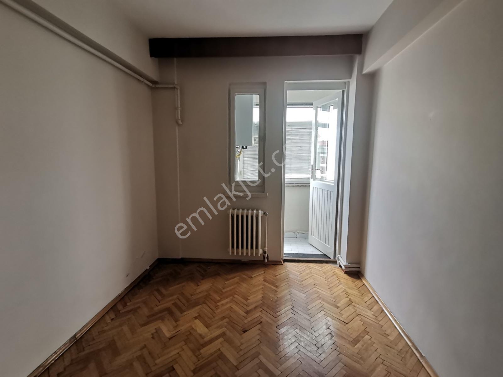 Aydınlık Evler De Kiralık Daire 3 +1 Doğalgazlı Asansörlü Site - Görsel 7